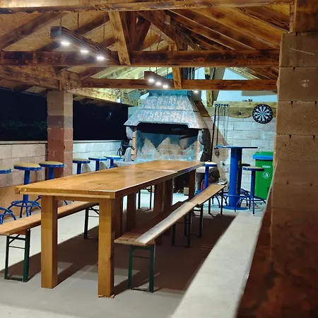 فيلة Kuca Sa Bazenom U Prirodi *