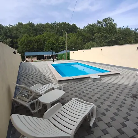 Kuca Sa Bazenom U Prirodi Villa